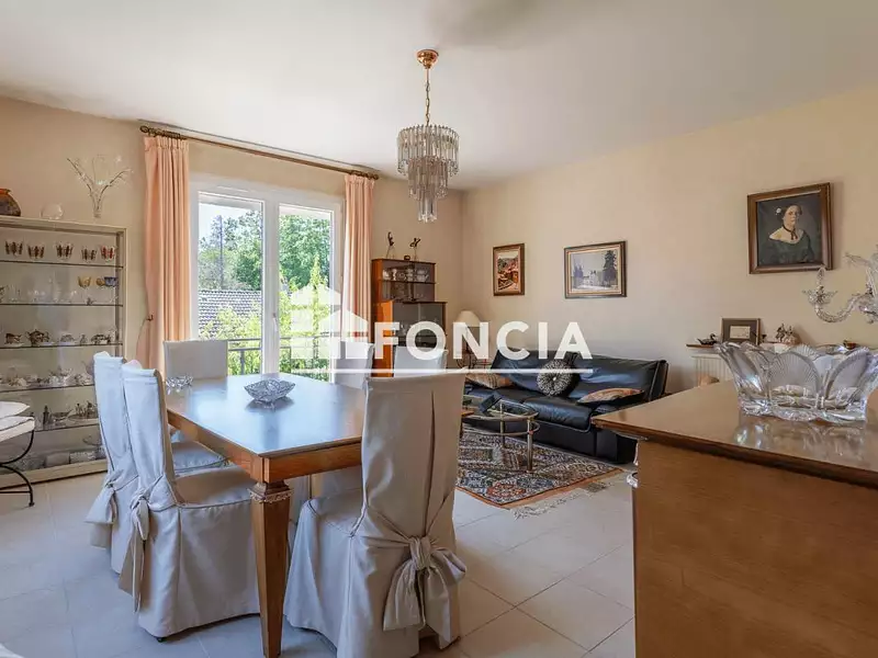 Maison, 180 m²