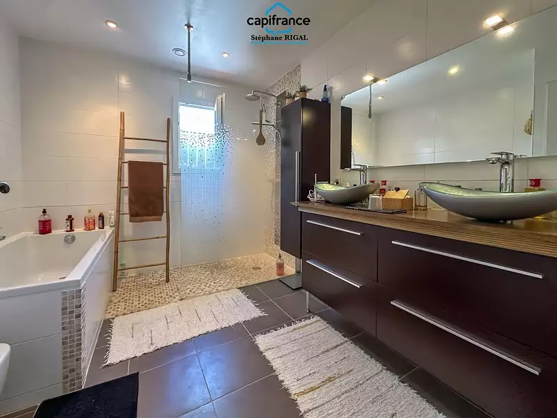 Maison, 170 m²