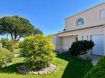 Maison, 256 m²