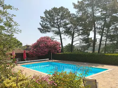 Maison, 195 m²