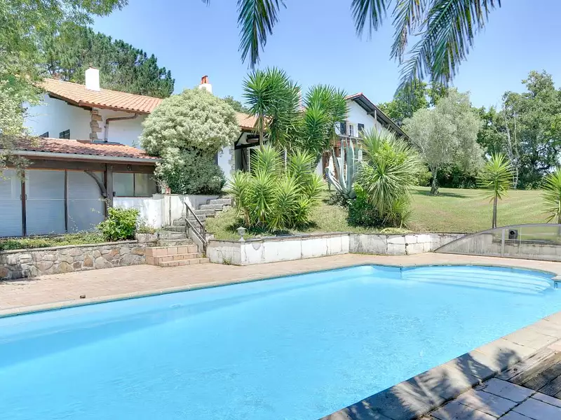 Maison, 237 m²
