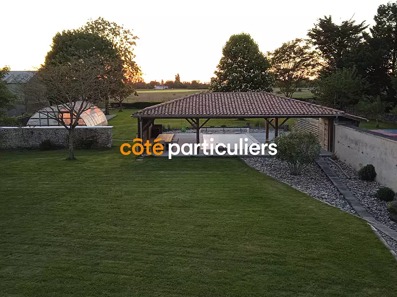 Maison, 334,78 m²