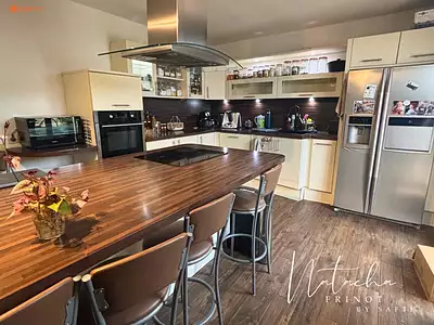 Maison, 210 m²