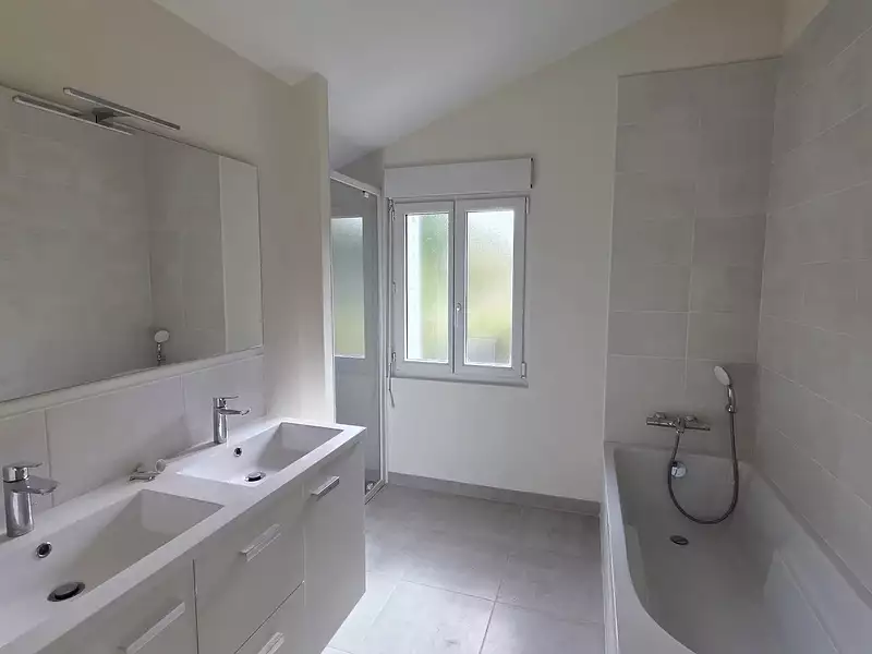 Maison, 122,09 m²