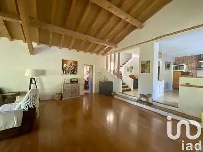 Maison, 197 m²