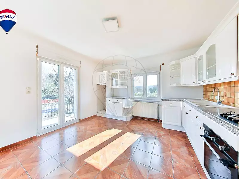 Maison, 197 m²