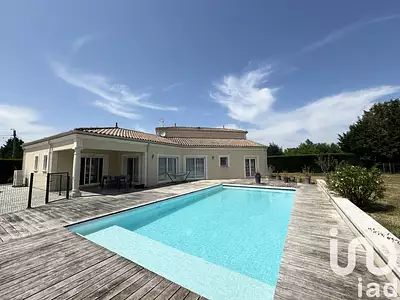 Maison, 205 m²