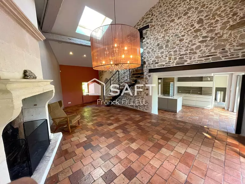 Maison, 270 m²