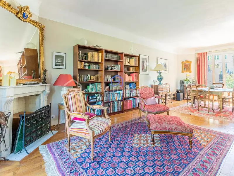 Maison, 318 m²