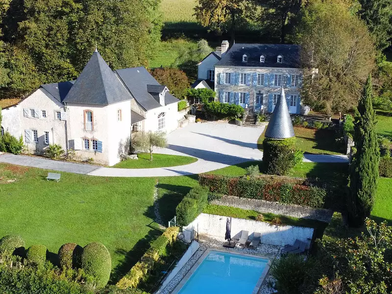 Maison, 673 m²