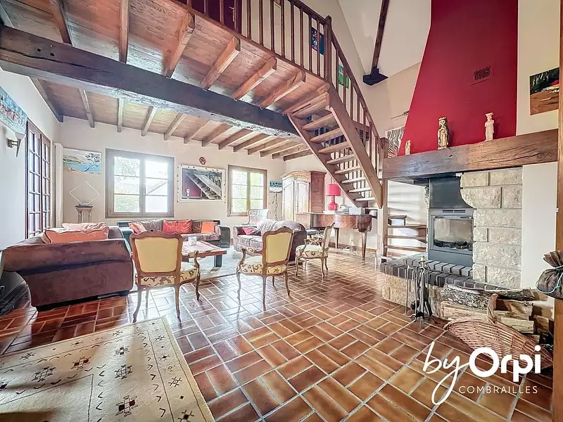 Maison, 319 m²