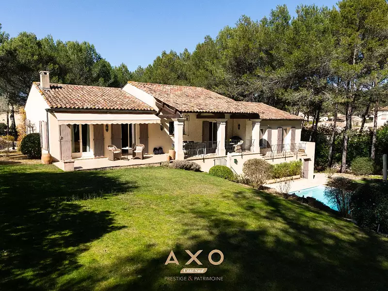 Maison, 215 m²
