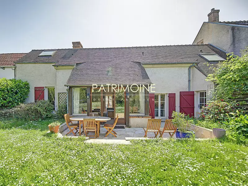 Maison, 240 m²
