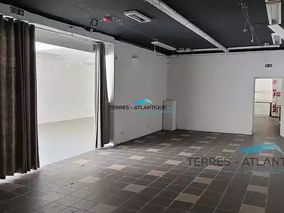 Immeuble, 1 200 m²