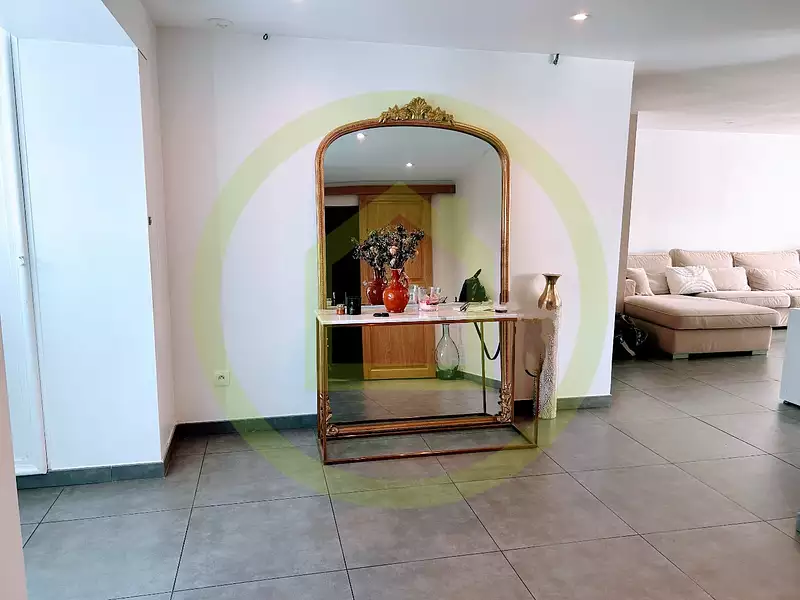 Maison, 168 m²
