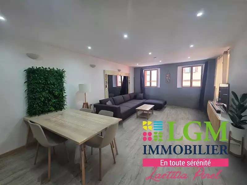 Immeuble, 100 m²