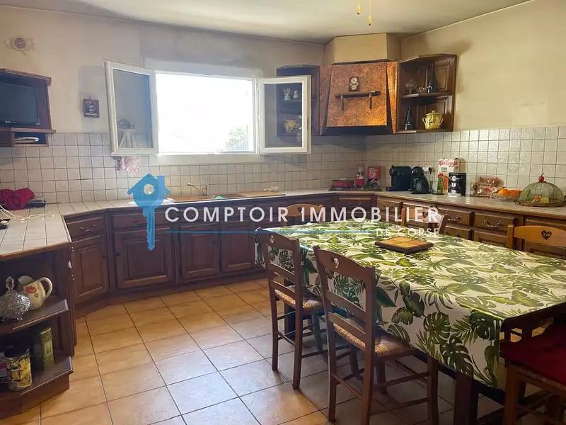 Maison, 190 m²