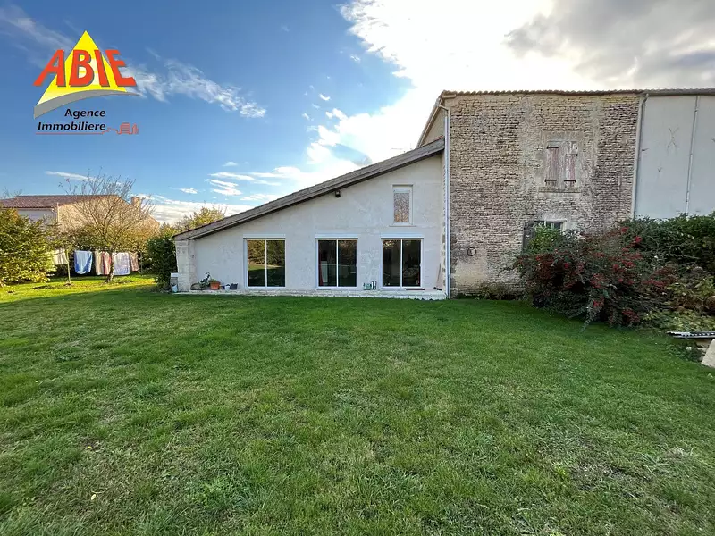 Maison, 168 m²
