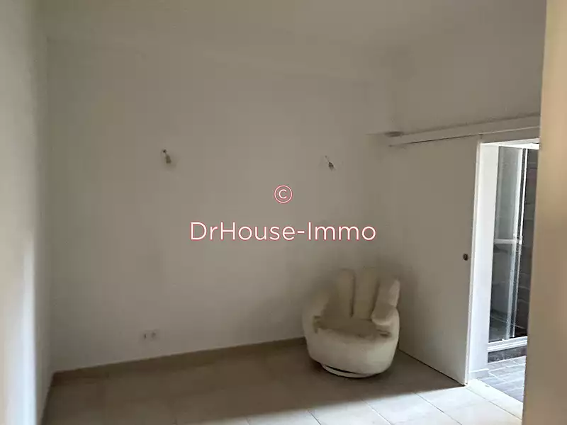 Immeuble, 300 m²
