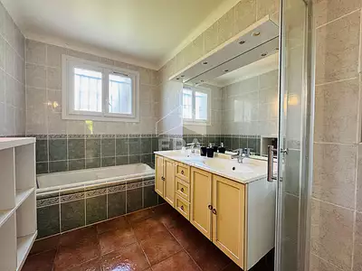 Maison, 173 m²