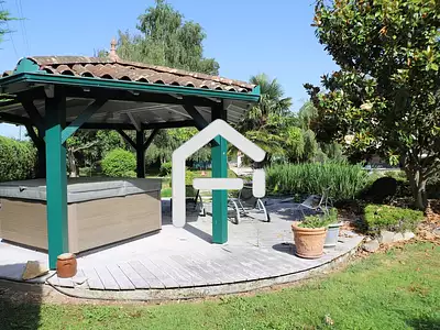 Maison, 250 m²