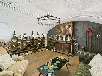 Maison, 385 m²