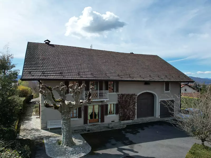 Maison, 246 m²