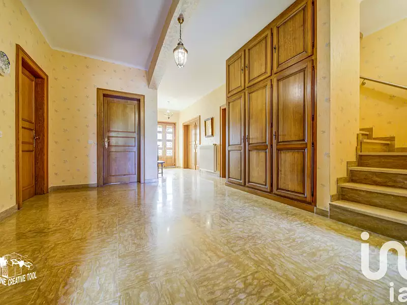 Maison, 266 m²