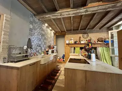 Maison, 1 200 m²
