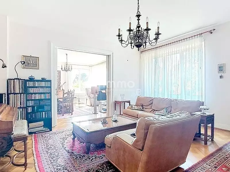 Maison, 277 m²