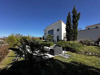 Maison, 166 m²