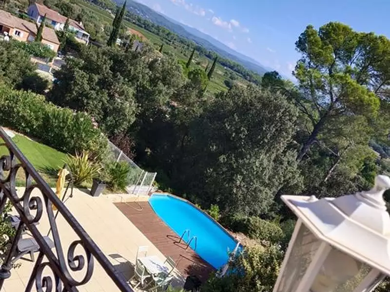 Maison, 240 m²