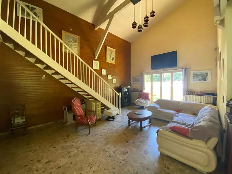 Maison, 330 m²