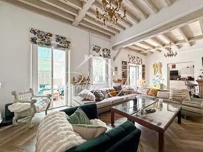Maison, 240 m²