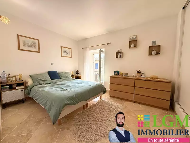 Maison, 176 m²