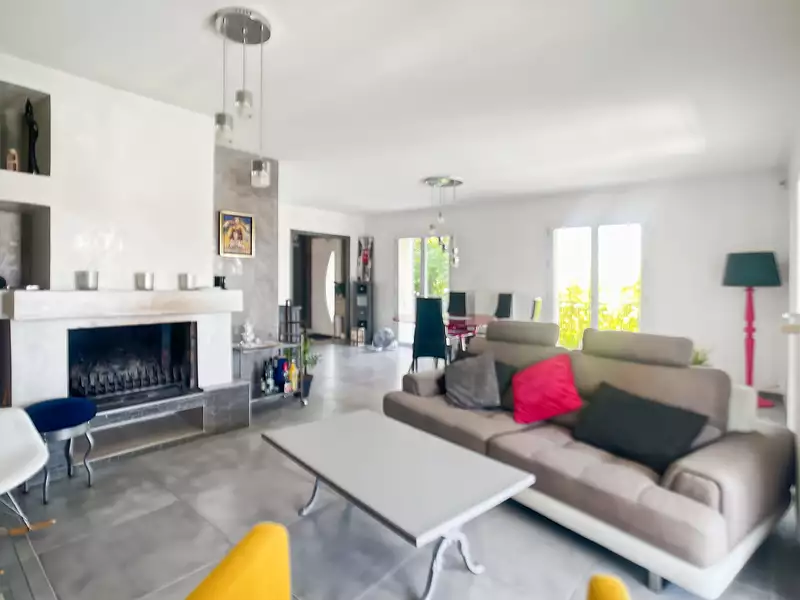 Maison, 158 m²
