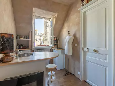 160 000 € 15 534 €/m² Appartement • 10,3 m² • 1 pièce Paris 7ème (75007)