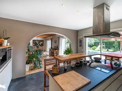 Maison, 240 m²