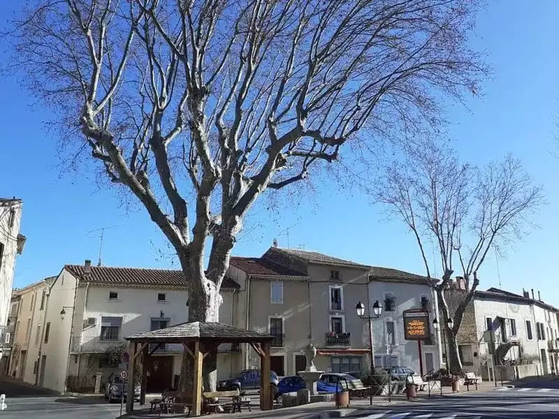 Terrain, 818 m²