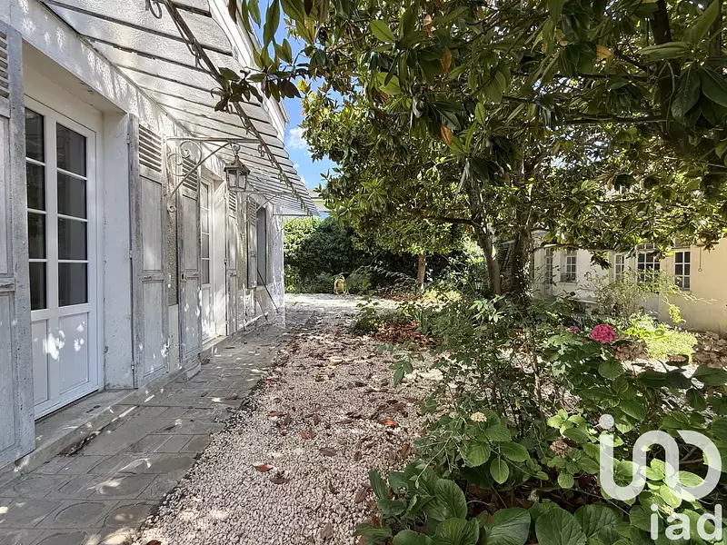 Maison, 255 m²