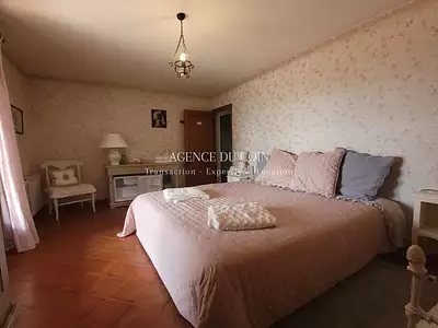Maison, 250 m²