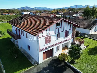 Maison, 243 m²