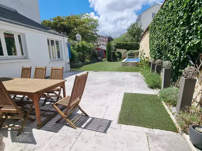 Maison, 250 m²