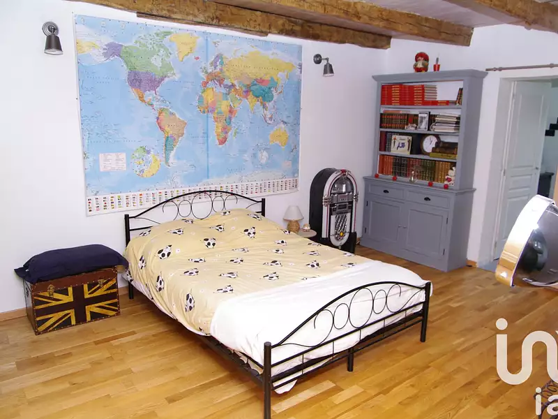 Maison, 215 m²