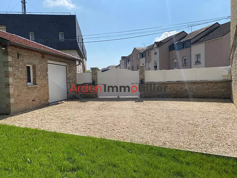 Maison, 135,68 m²