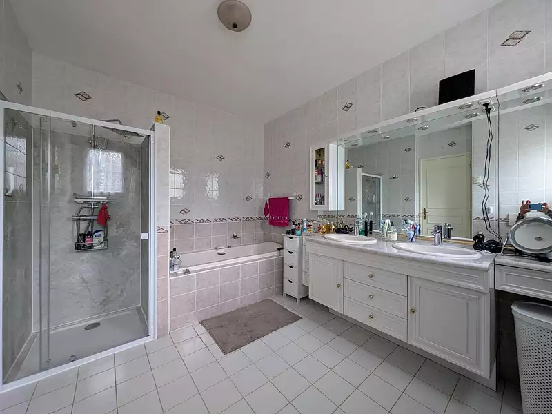 Maison, 238 m²