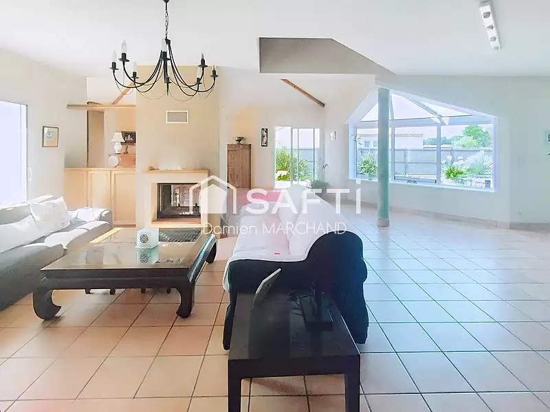 Maison, 238 m²
