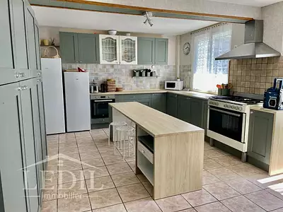 Maison, 270 m²
