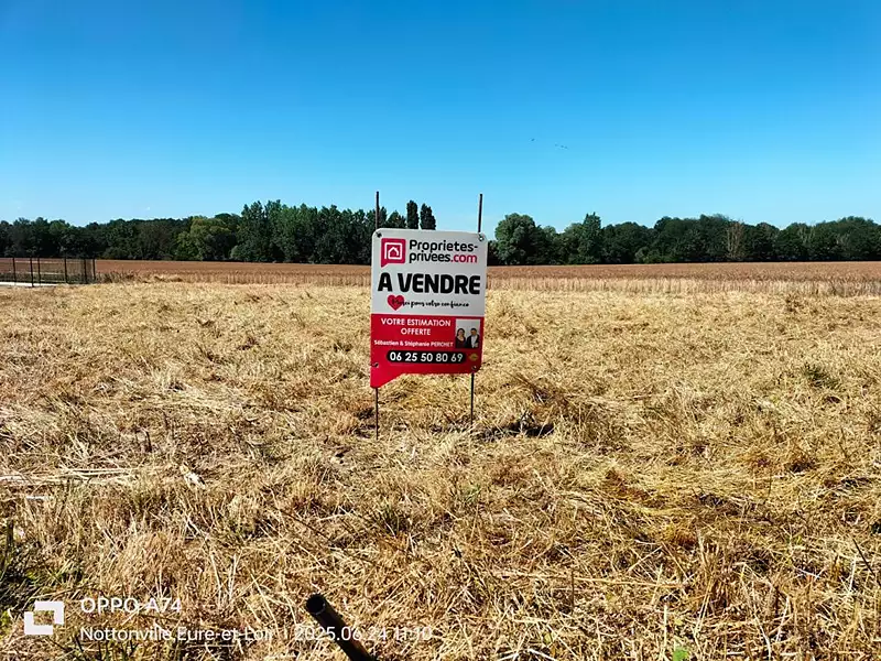Terrain, 850 m²