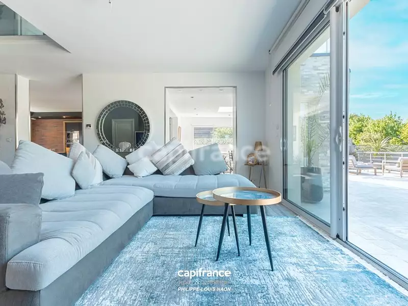 Maison, 260 m²